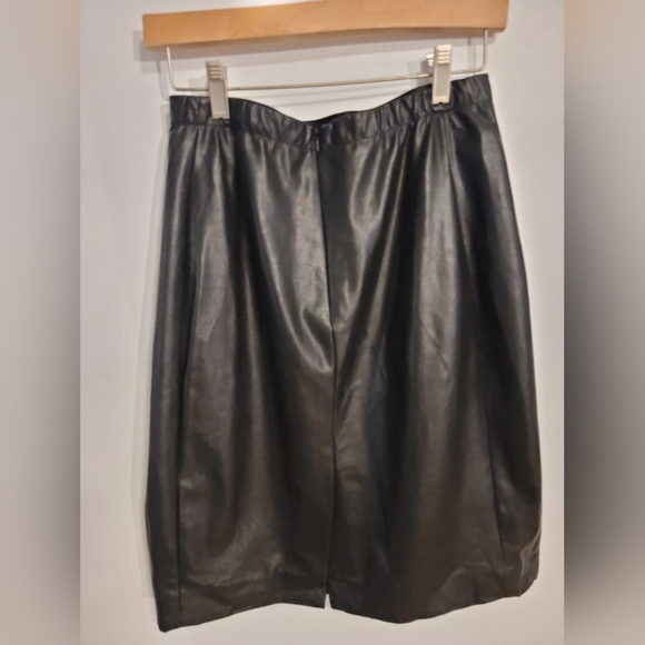 Babaton knee length leather skirt - Picture 2 of 3
